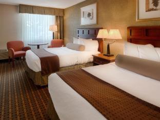 Baymont Inn & Suites Мариета Стая снимка