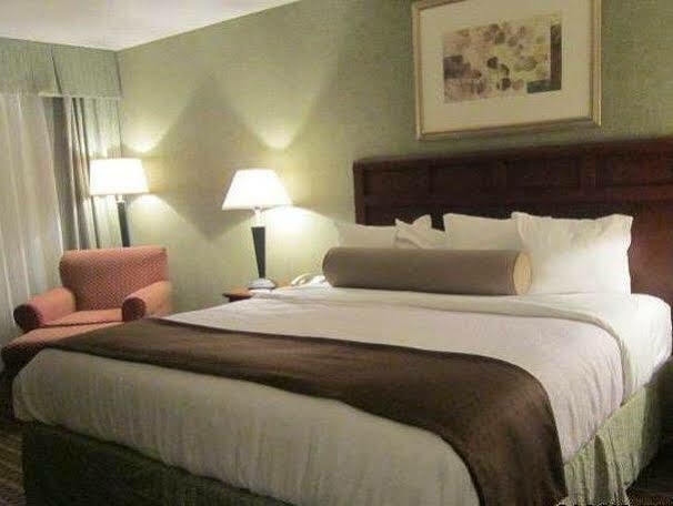 Baymont Inn & Suites Мариета Екстериор снимка